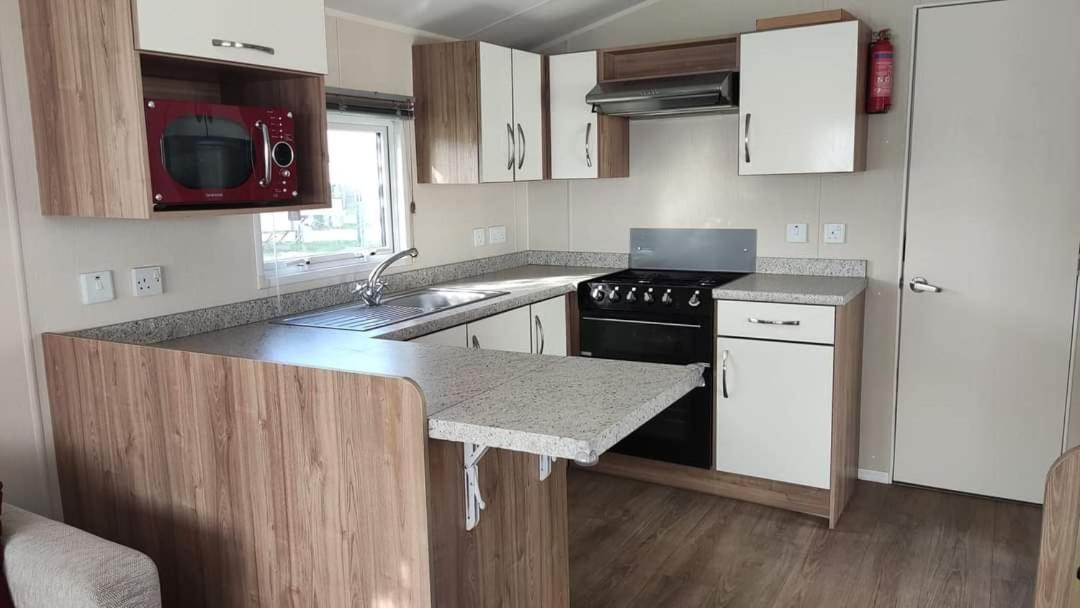 Villa 6 Berth On John Fowlers Berrow Esterno foto