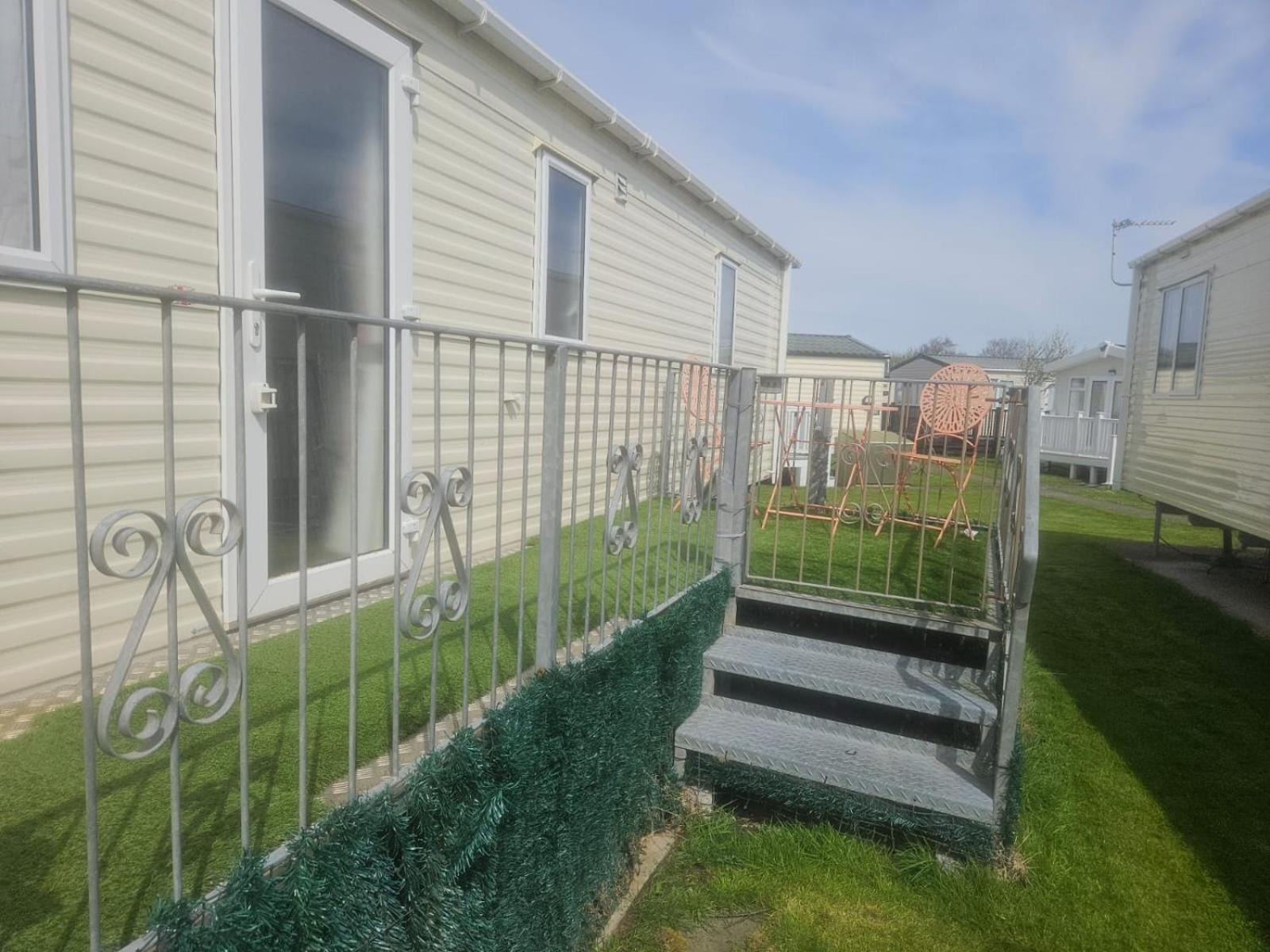 Villa 6 Berth On John Fowlers Berrow Esterno foto